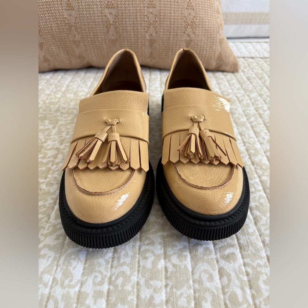 Franco Sarto Tassel Jack Lug Loafer | Beige Tan Vegan Patent Leather | Size 7.5 - Picture 3 of 13